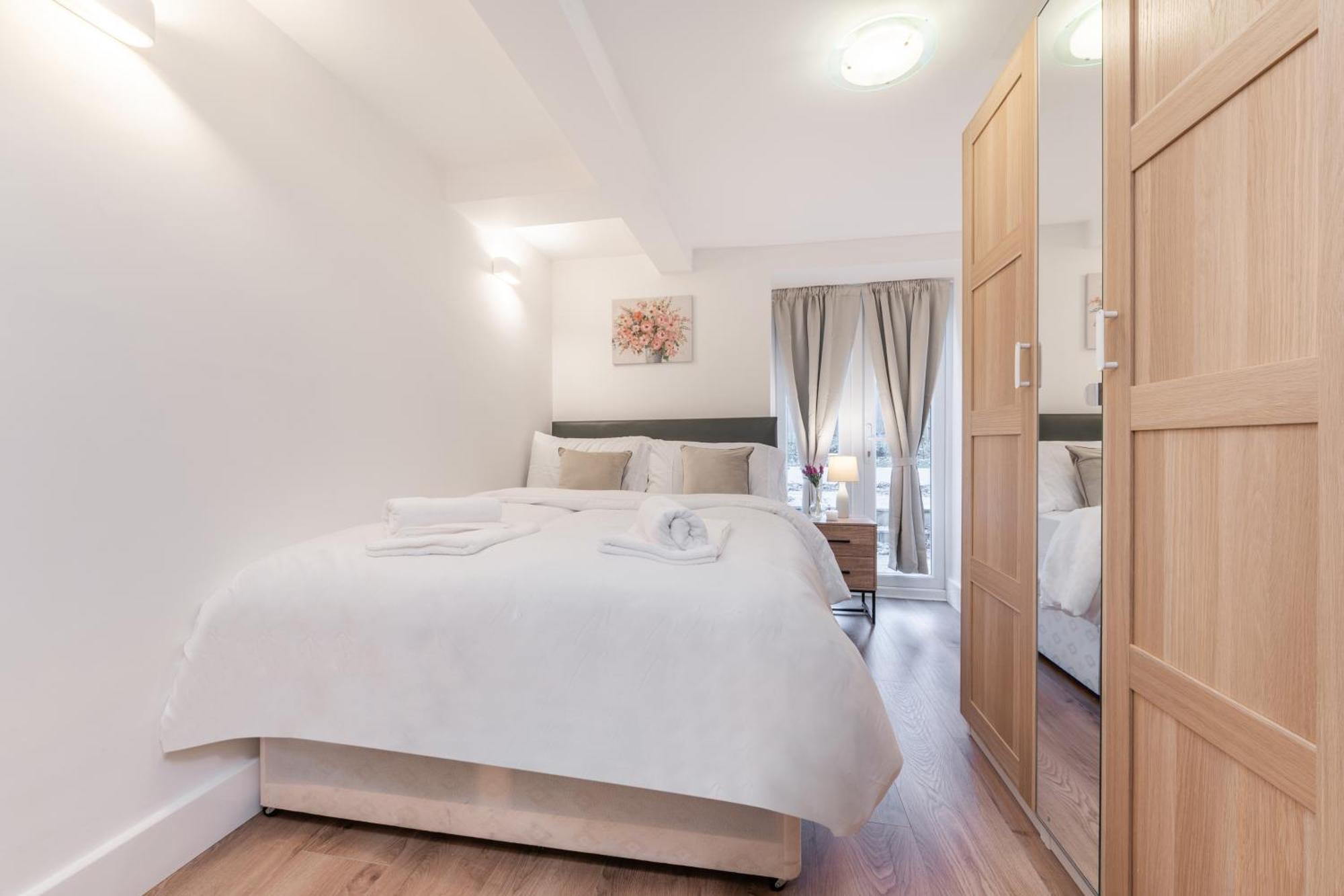 A Golden Haven Retreat In London Lejlighed Eksteriør billede